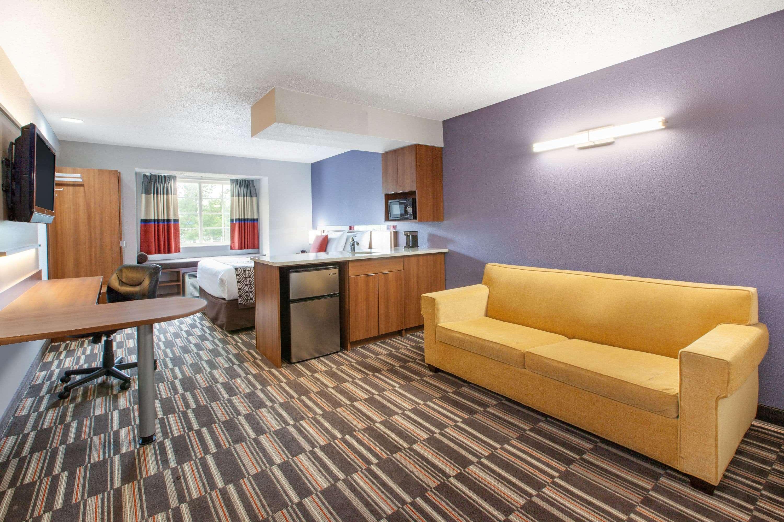 Microtel Inn & Suites By Wyndham Pittsburgh Airport Robinson Township  Exterior photo