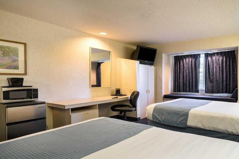 Microtel Inn & Suites By Wyndham Pittsburgh Airport Robinson Township  Exterior photo