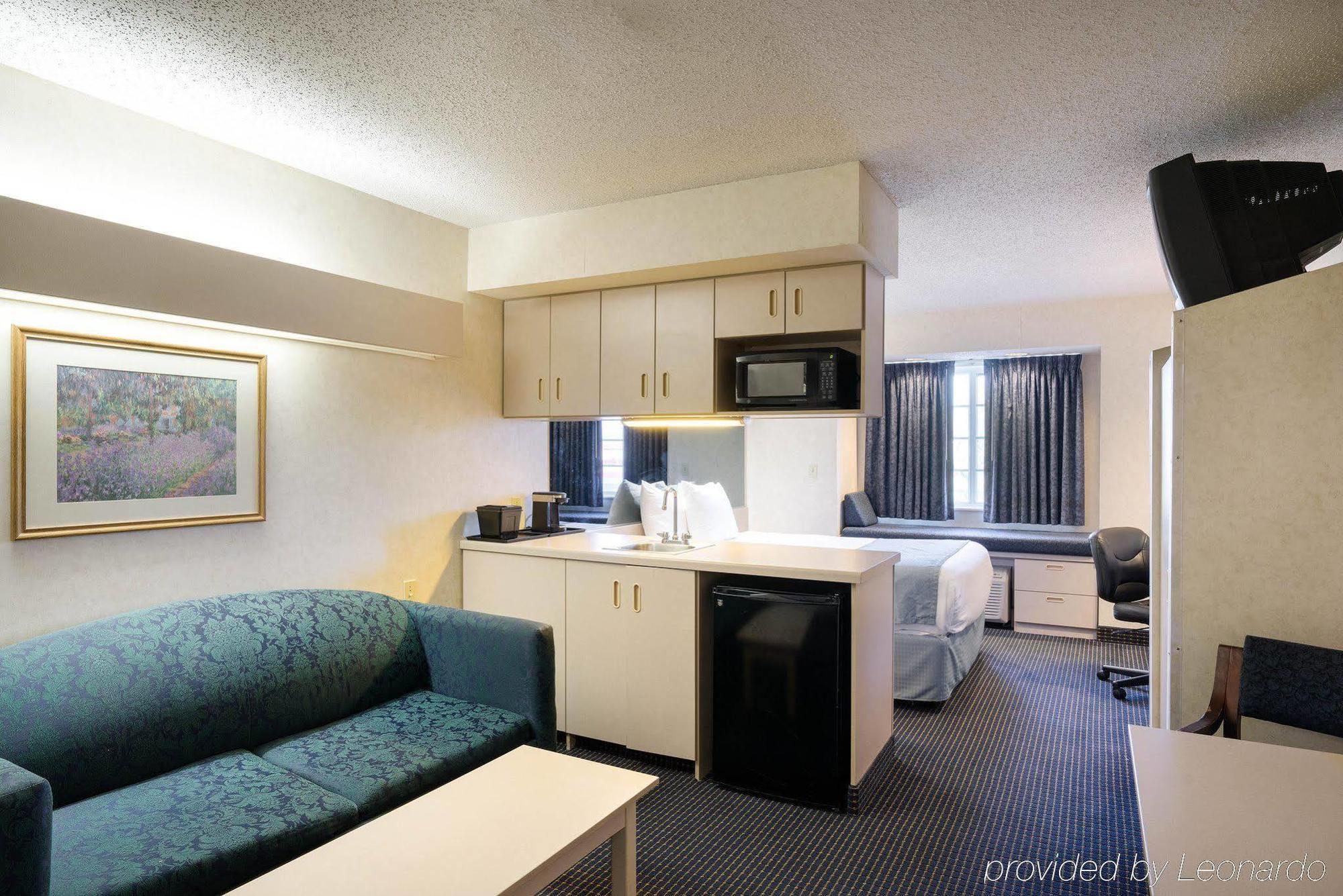 Microtel Inn & Suites By Wyndham Pittsburgh Airport Robinson Township  Exterior photo
